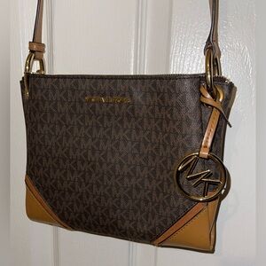 Michael Kors Crossbody